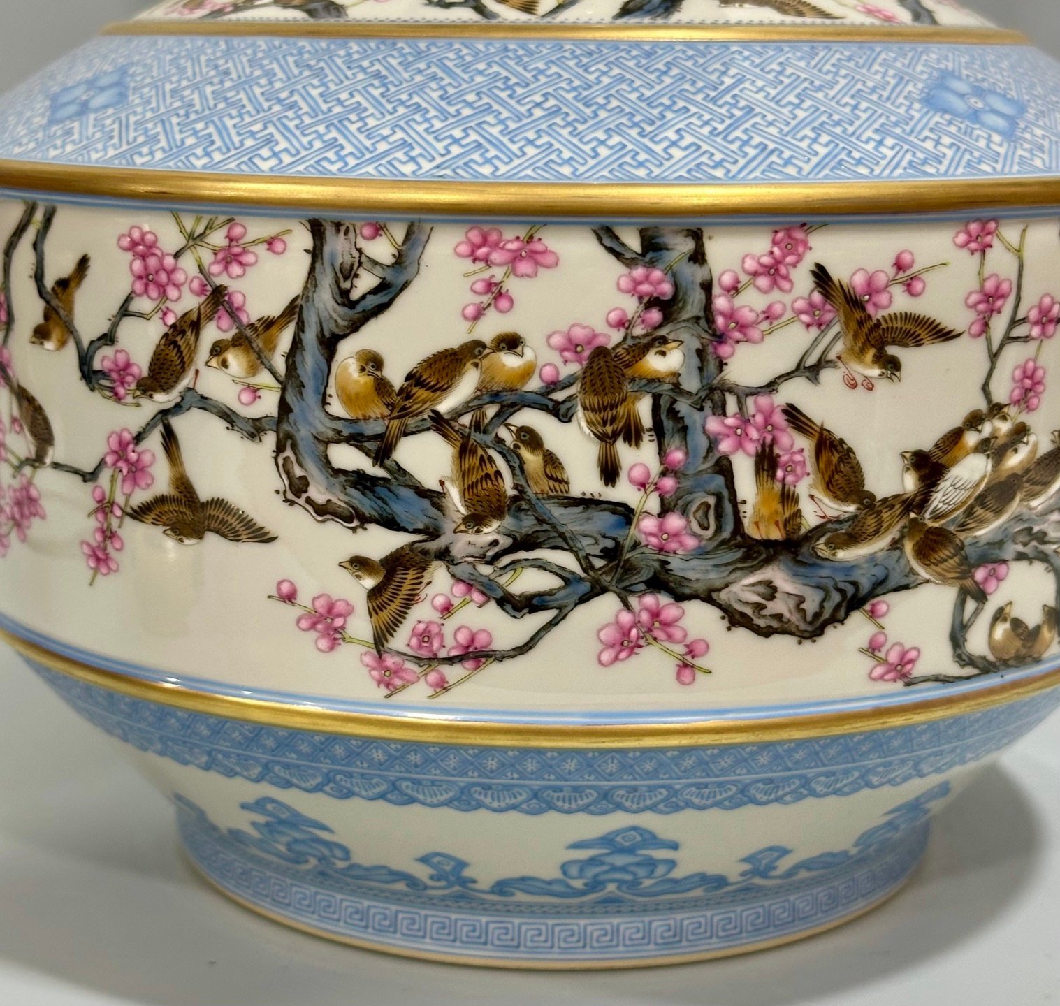 Qing Dynasty Yongzheng Enamel with green edging and a picture of hundreds of birds in the woods