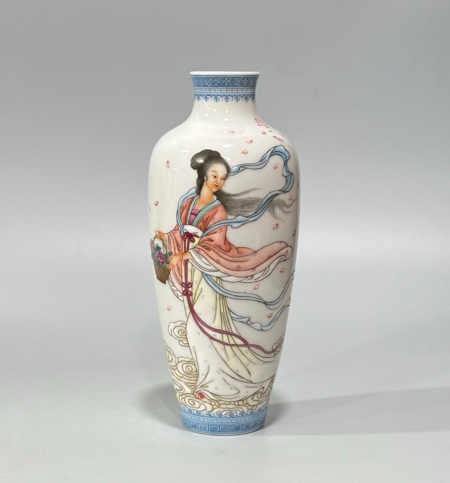 Qing Dynasty Yongzheng Enamel thin vase with green edging figures goddesses and loose pattern