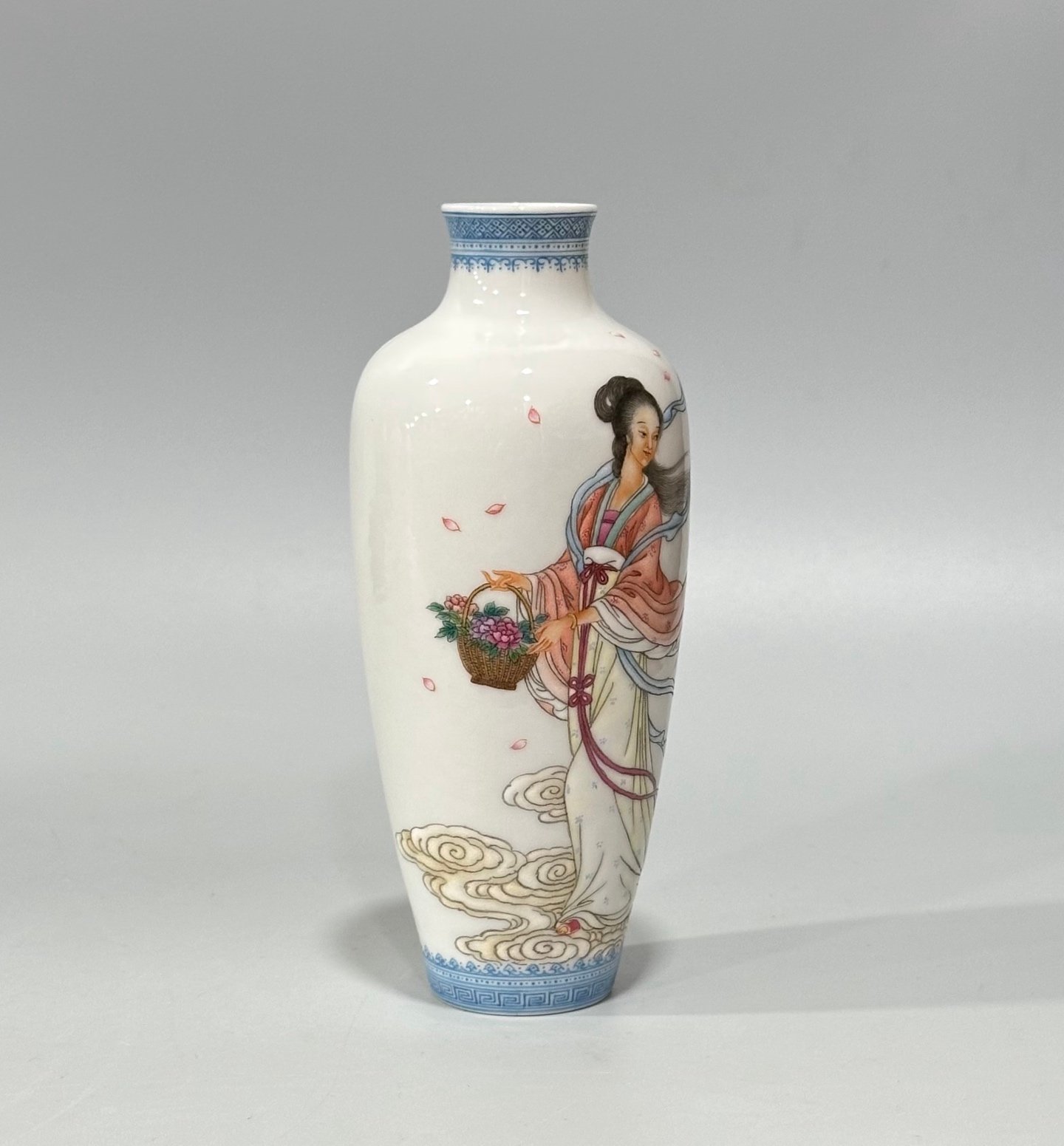 Qing Dynasty Yongzheng Enamel thin vase with green edging figures goddesses and loose pattern