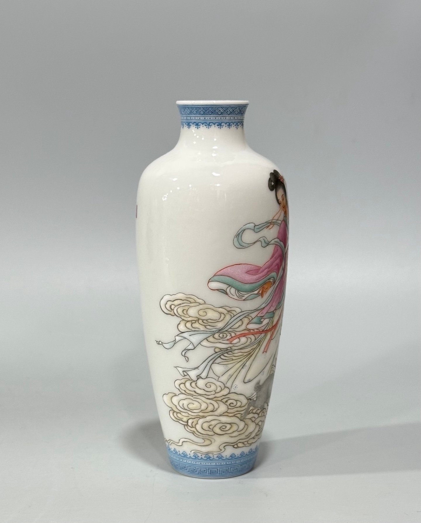 Qing Dynasty Yongzheng Enamel thin vase with green edging and a figure of Chang’e flying to the moon