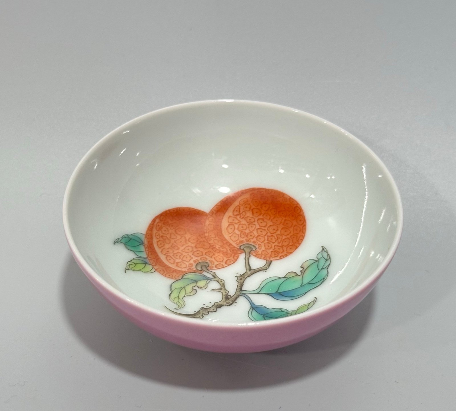 Qing Dynasty Yongzheng Enamel rouge water-painted litchi pattern cup