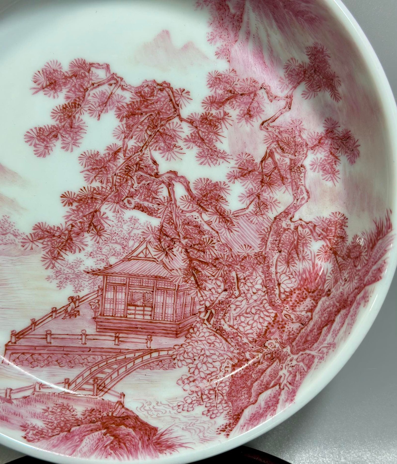 Qing Dynasty Yongzheng Straight-mouthed dish with enamel and rouge red interior