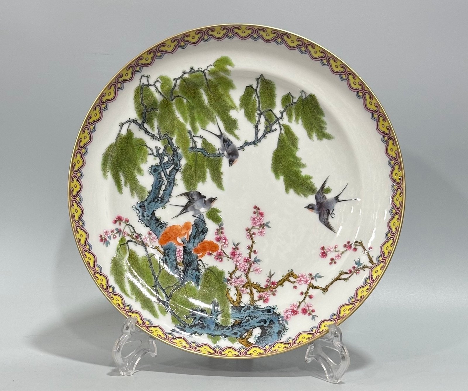 Qing Dynasty Yongzheng Enamel and rouge red plate with flowers birds willows and swallows on the inside