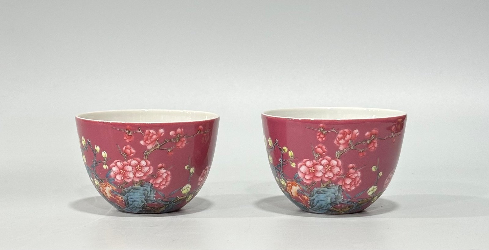 Qing Dynasty Yongzheng Enamel rouge red plum pattern cup