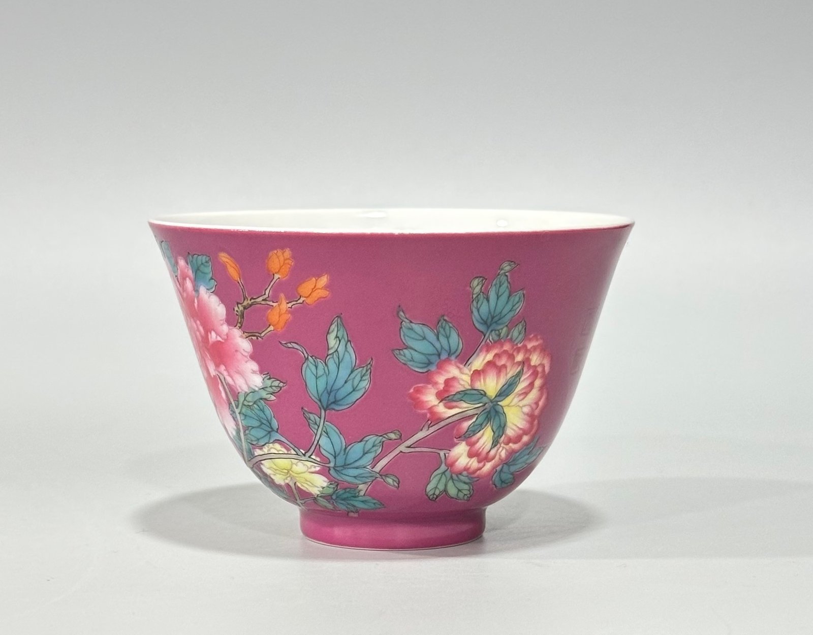 Qing Dynasty Yongzheng Enamel rouge red peony poetry cup