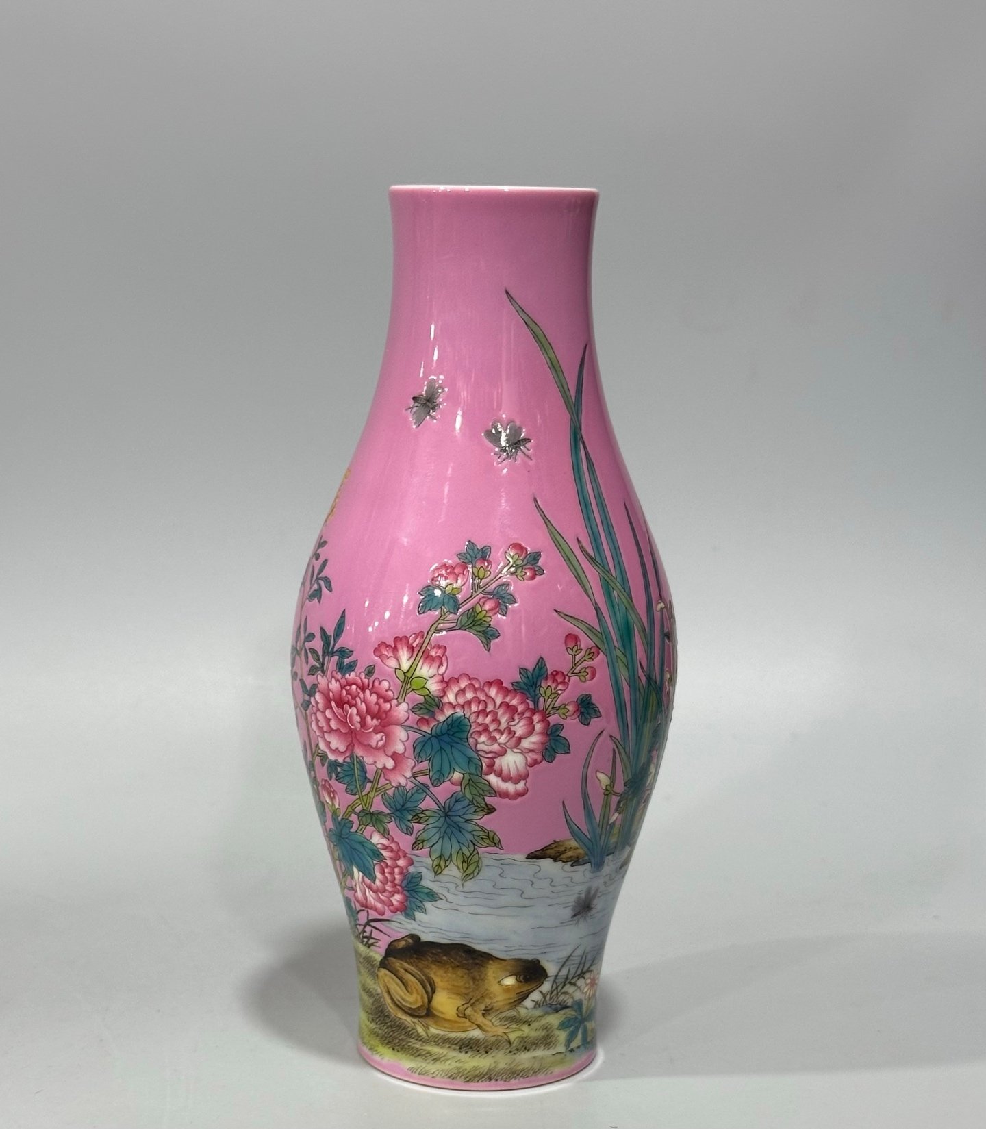 Qing Dynasty Yongzheng Enamel rouge red olive vase with floral and insect patterns