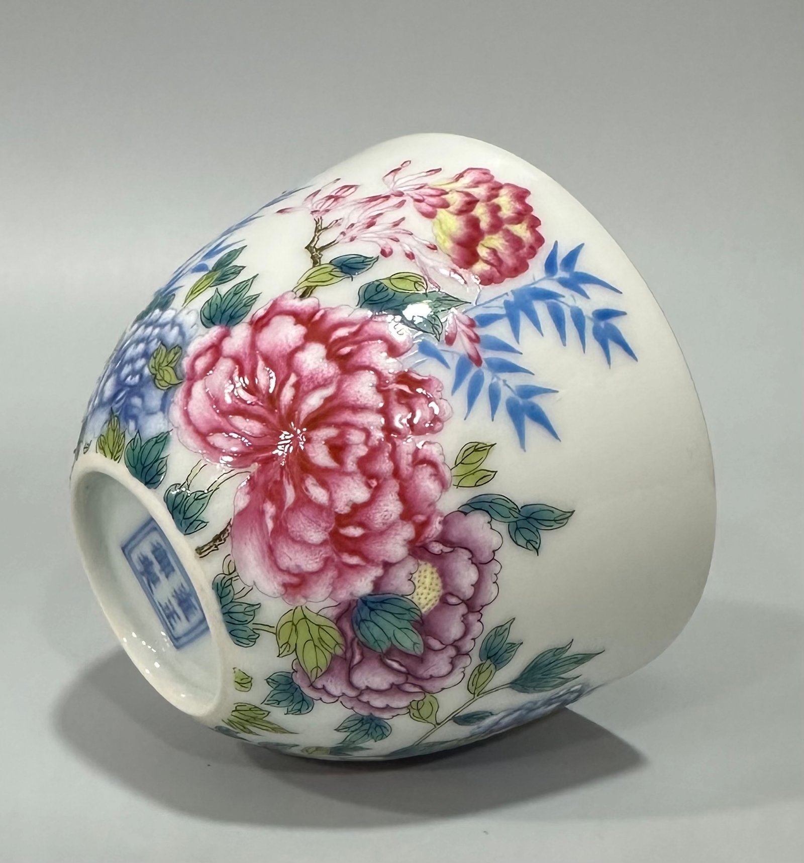 Qing Dynasty Yongzheng Enamel chicken cup with floral pattern