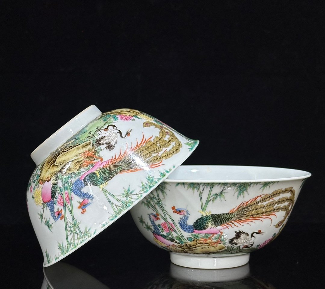 Qing Dynasty Yongzheng Enamel bowl with five patterns of flowers and birds