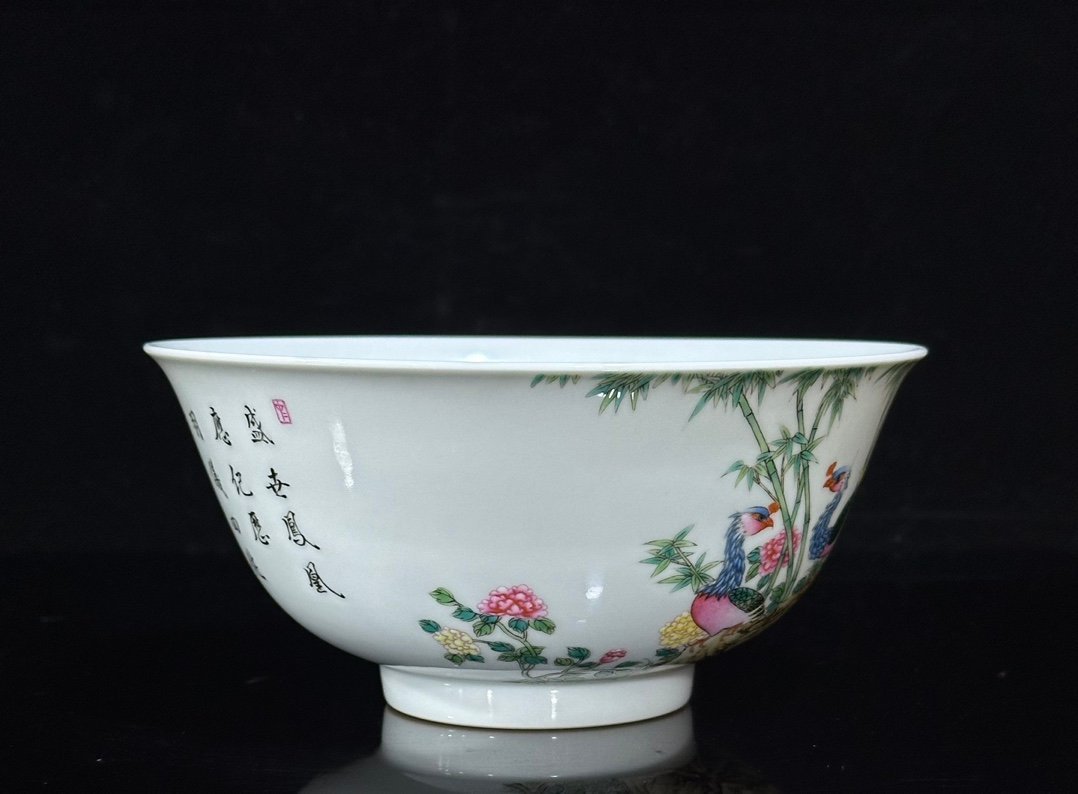 Qing Dynasty Yongzheng Enamel bowl with five patterns of flowers and birds