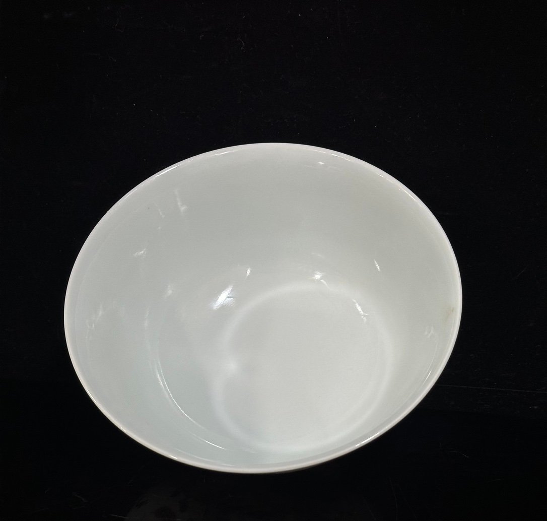 Qing Dynasty Yongzheng Enamel bowl with five patterns of flowers and birds