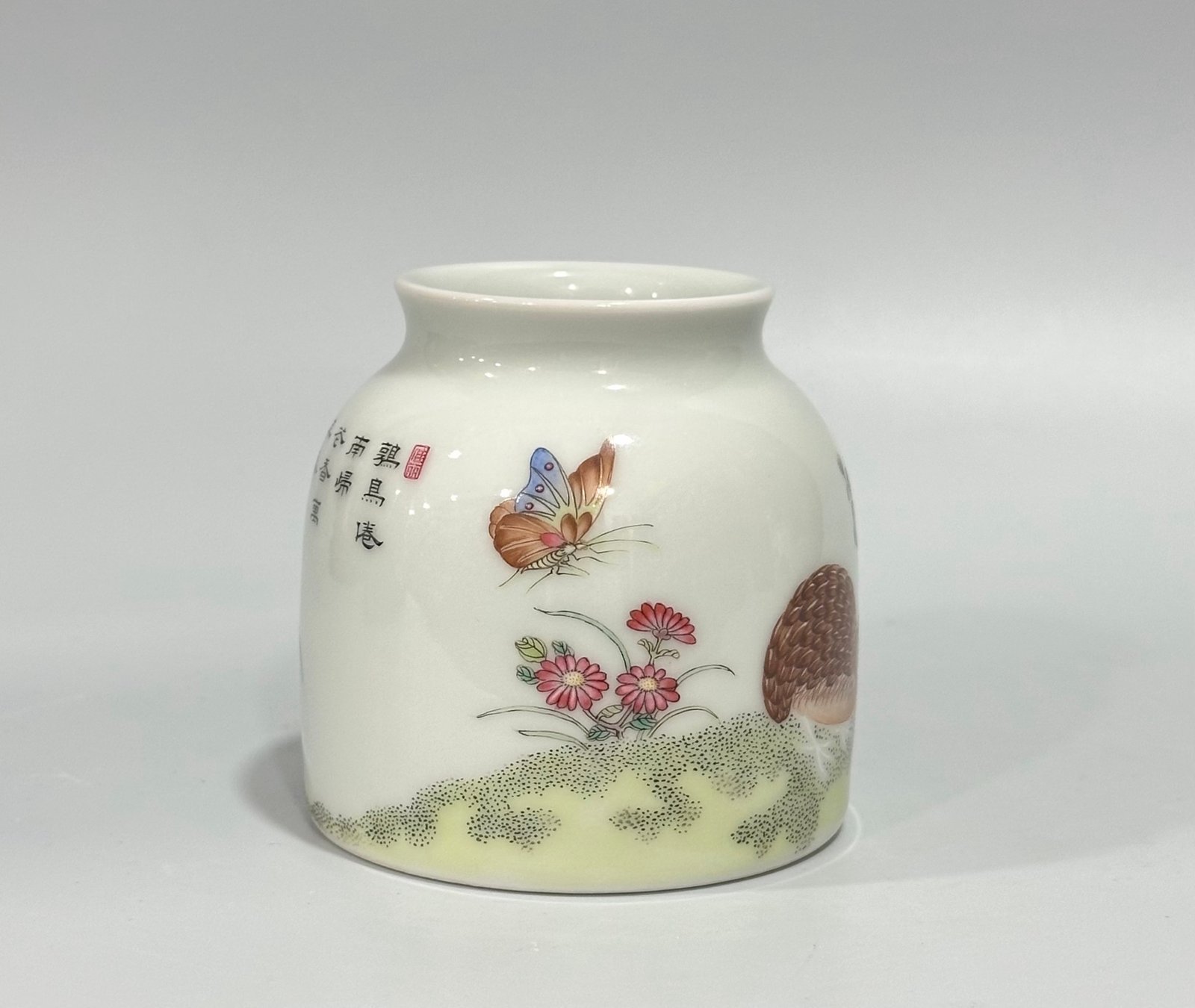 Qing Dynasty Yongzheng Enamel Horseshoe Zun with Flowers