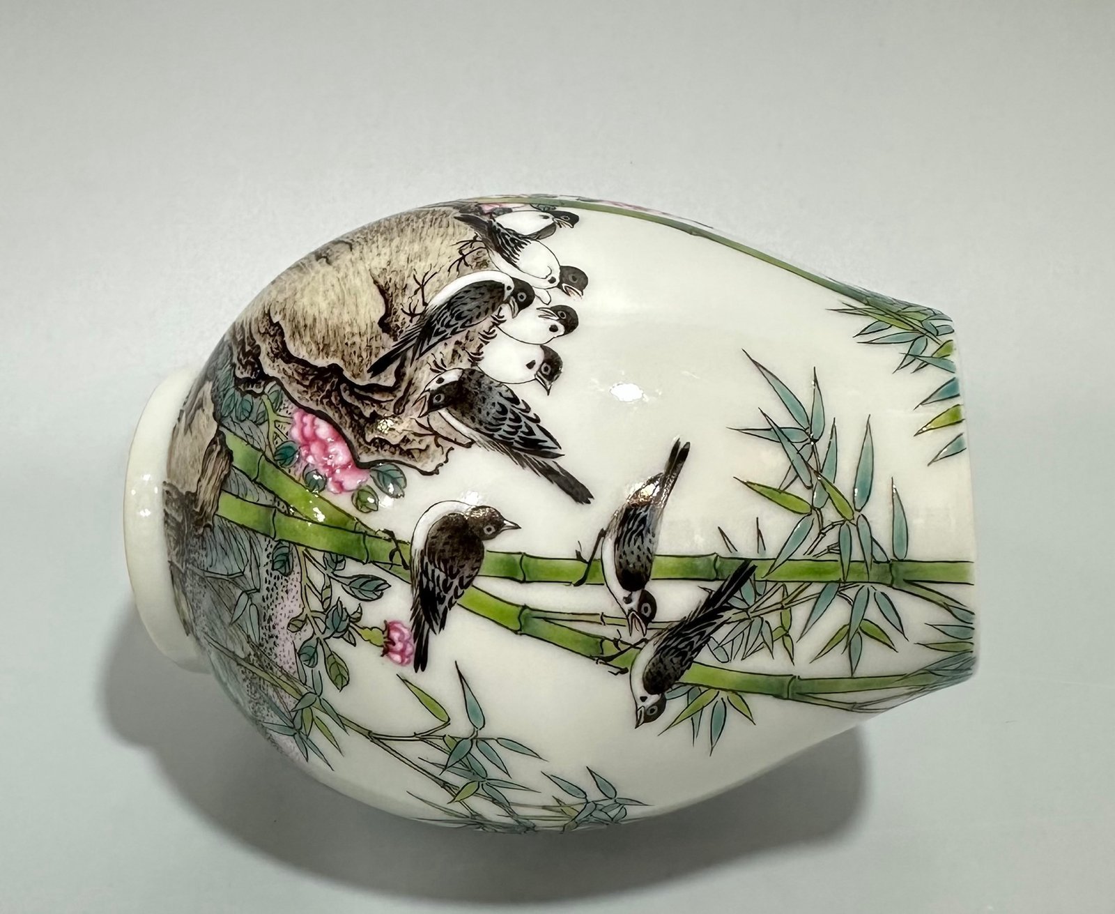 Qing Dynasty Yongzheng Enamel flower and bird poems and egg wash