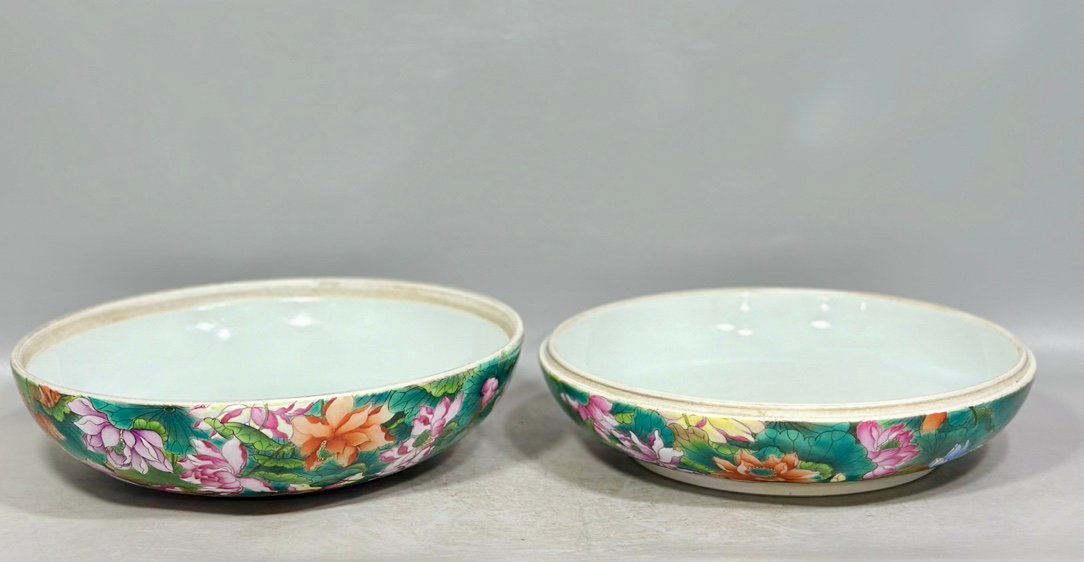 Qing Dynasty Yongzheng Enamel lotus pattern holding box