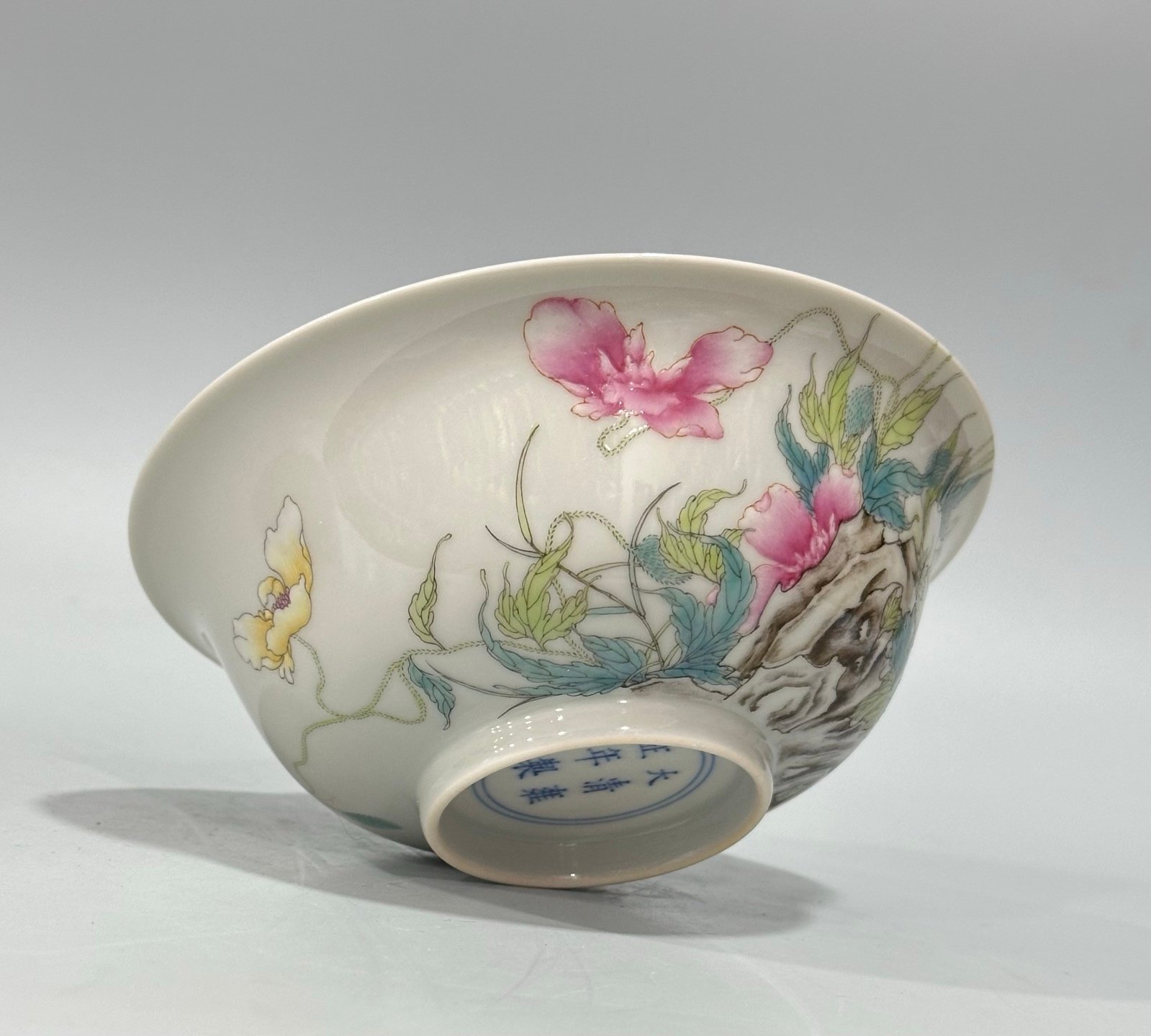 Qing Dynasty Yongzheng Enamel poppy bowl