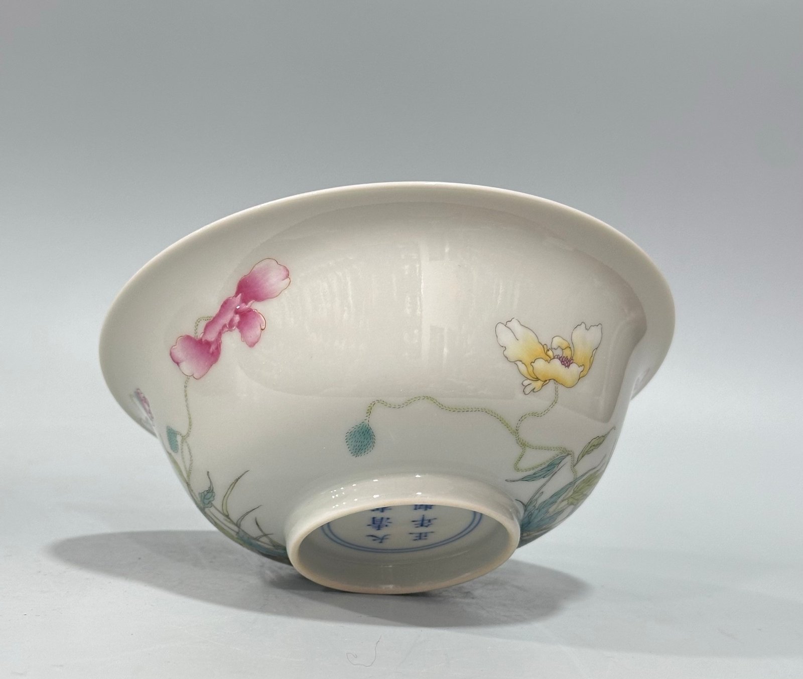 Qing Dynasty Yongzheng Enamel poppy bowl
