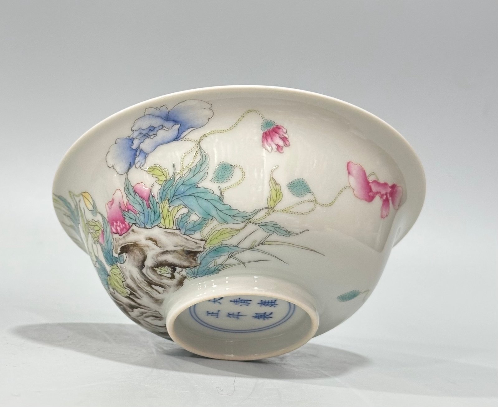 Qing Dynasty Yongzheng Enamel poppy bowl