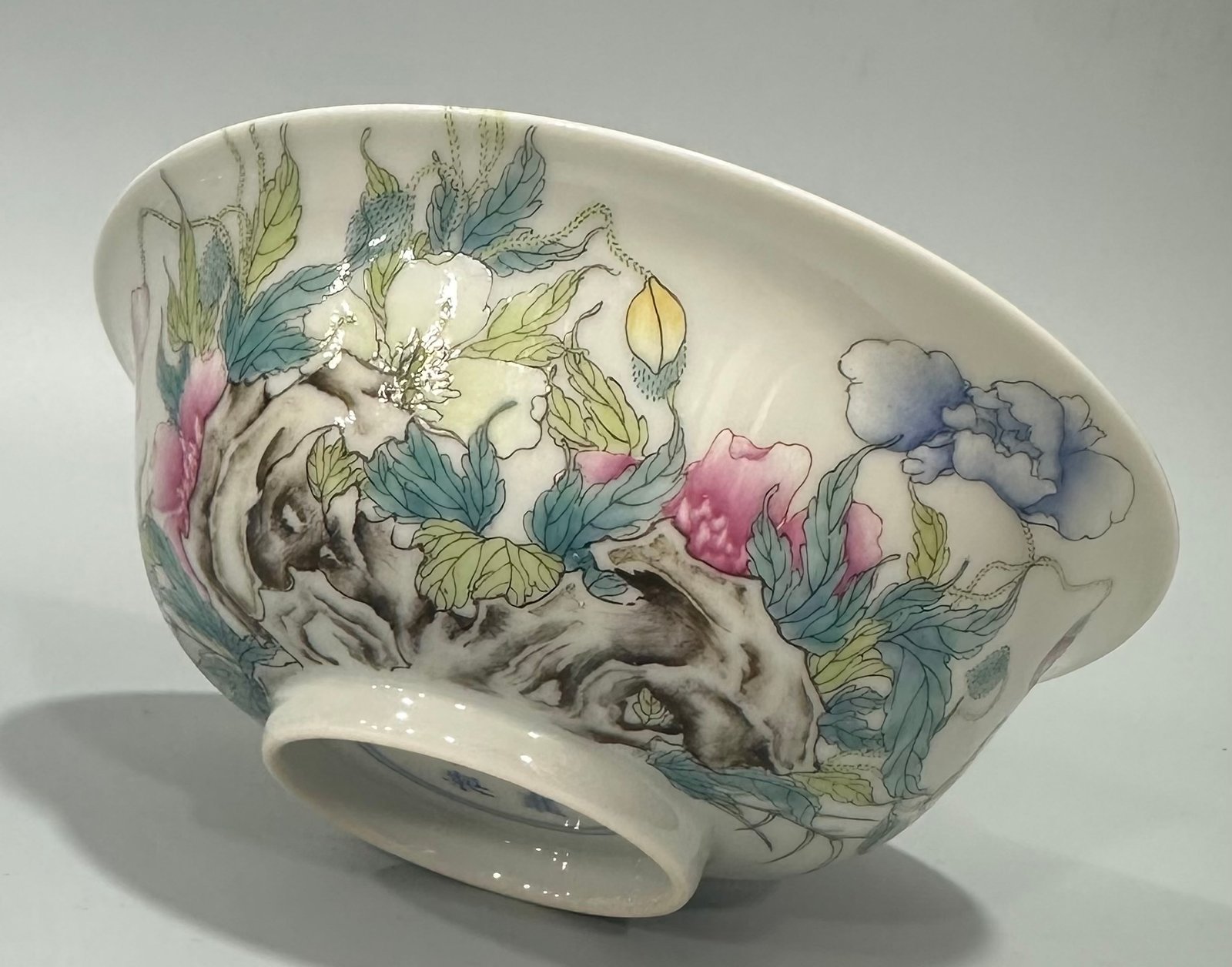 Qing Dynasty Yongzheng Enamel poppy bowl
