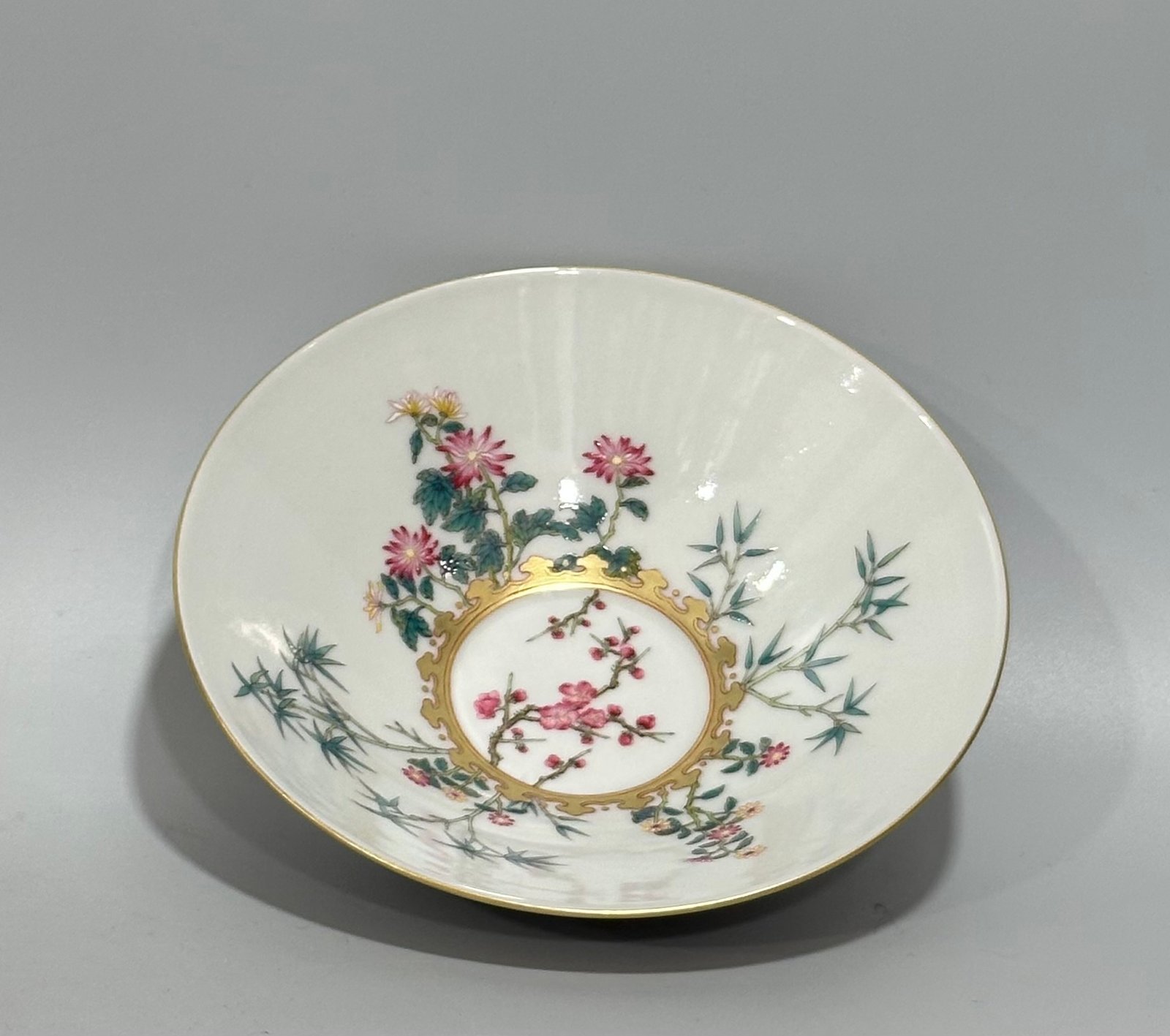 Qing Dynasty Yongzheng enamel color gold Ruyi flower pattern bamboo hat bowl