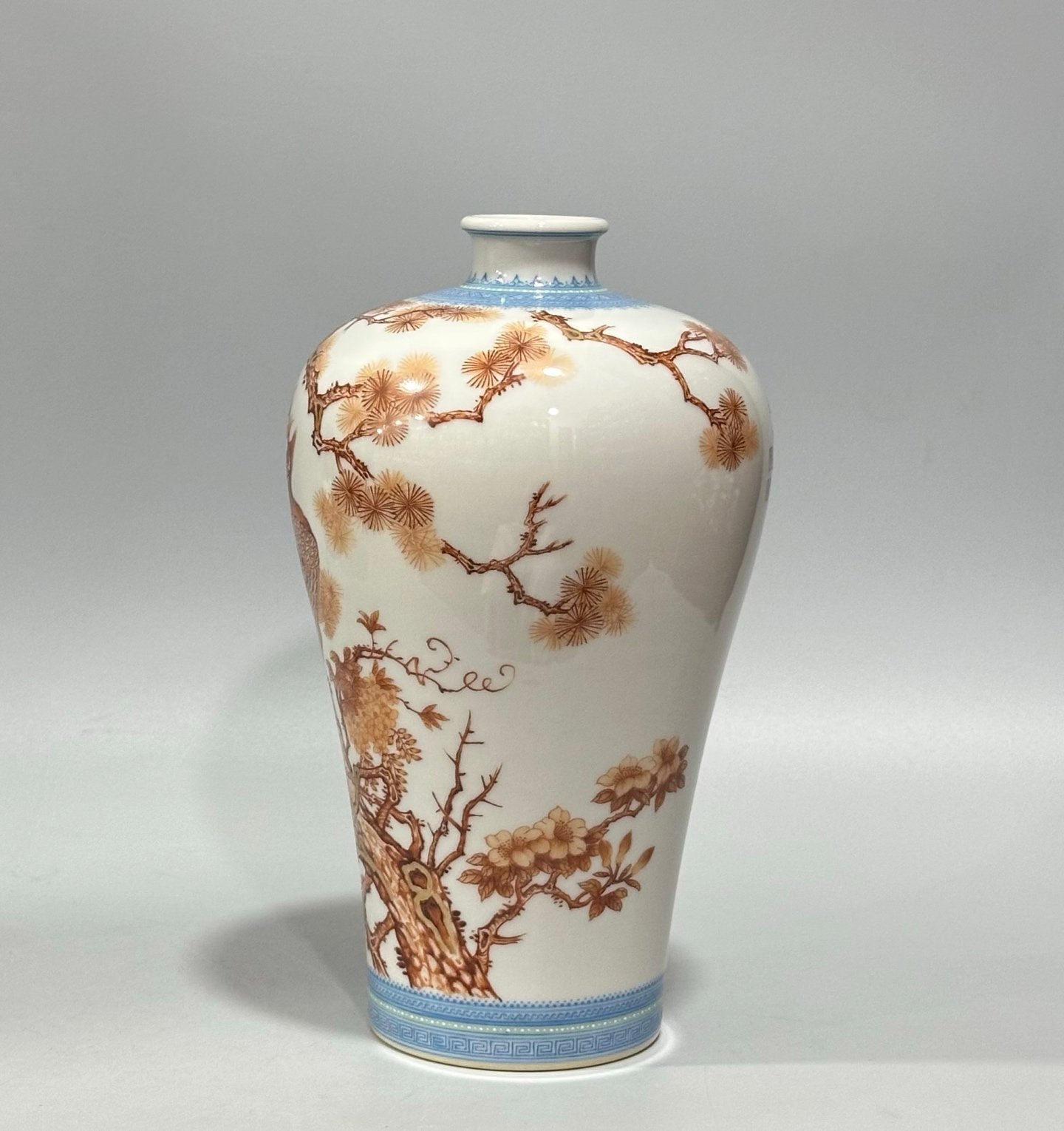 Qing Dynasty Yongzheng Alum red colorful green material flower and bird poetry plum vase