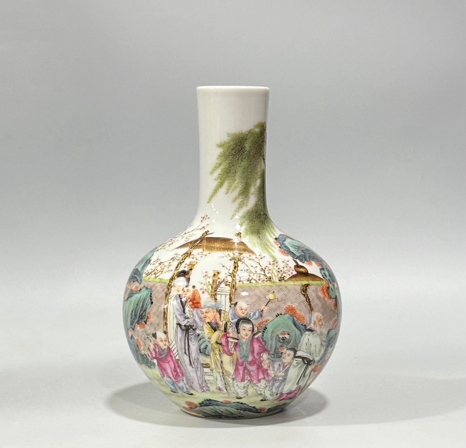 Qing Dynasty Yongzheng Small celestial sphere vase with pastel characters and farmhouse music pattern