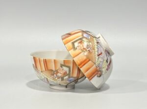 Qing Dynasty Yongzheng Pastel cup with character and story patterns