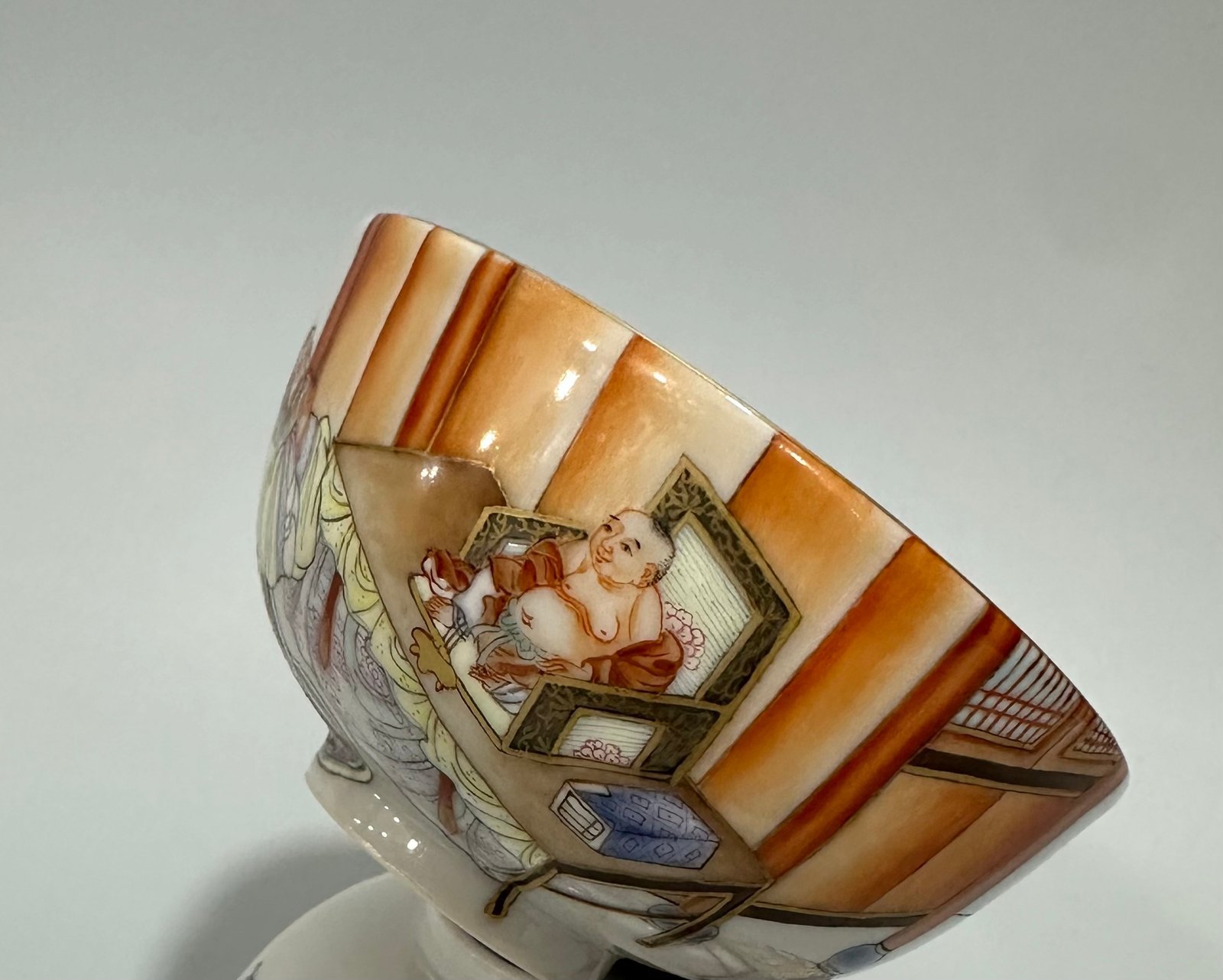 Qing Dynasty Yongzheng Pastel cup with character and story patterns