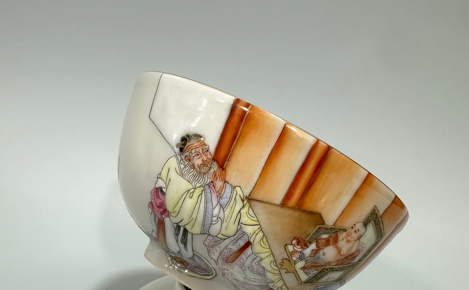 Qing Dynasty Yongzheng Pastel cup with character and story patterns