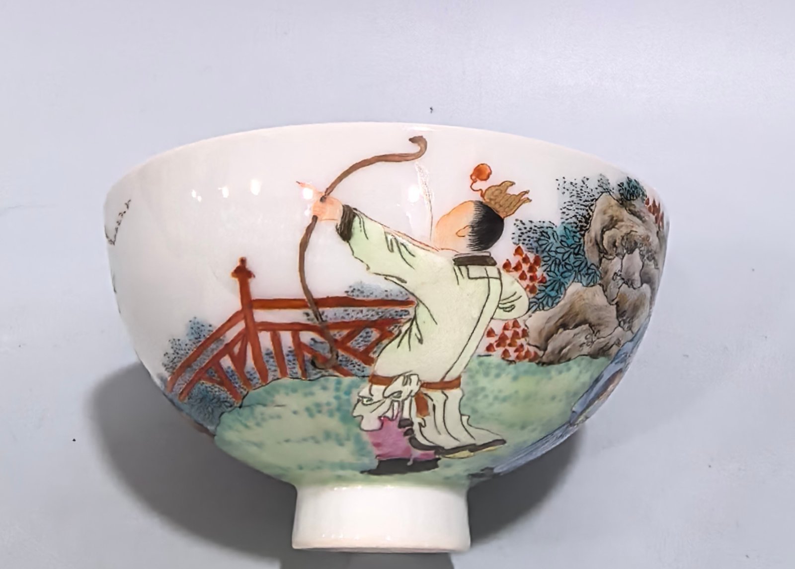 Qing Dynasty Yongzheng Pastel character story chicken heart cup