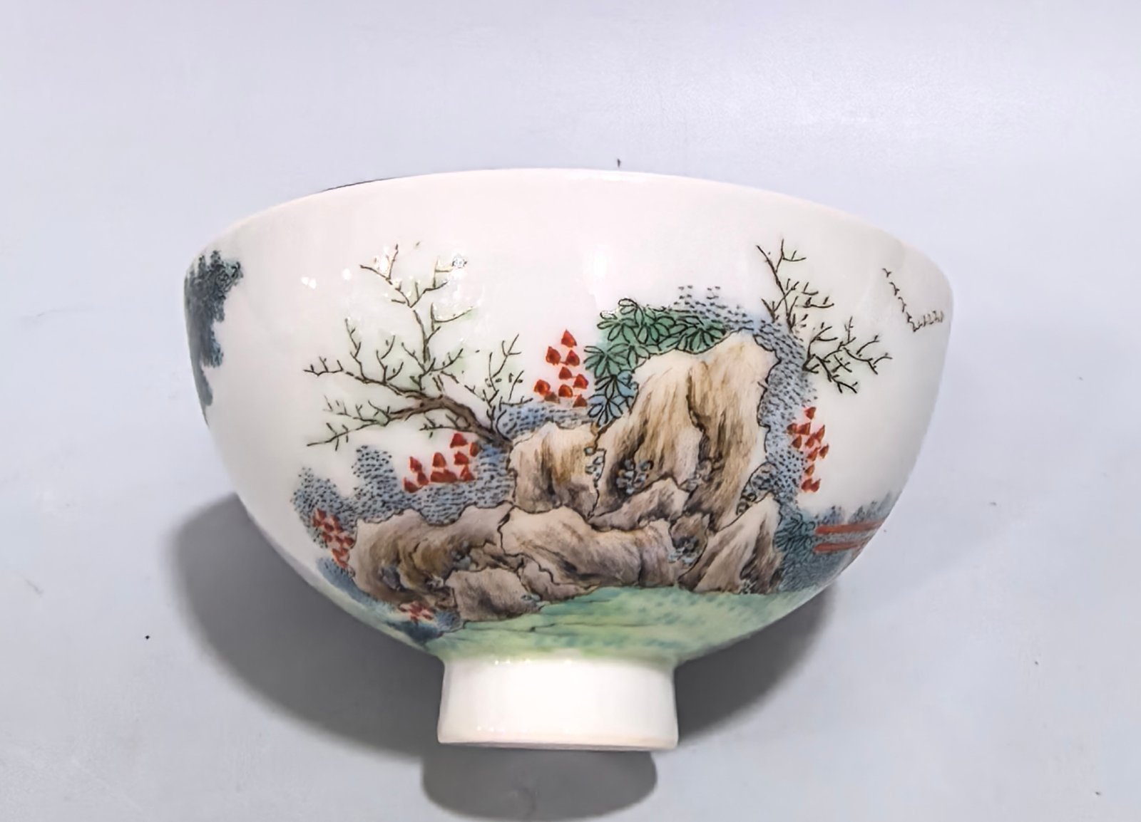 Qing Dynasty Yongzheng Pastel character story chicken heart cup