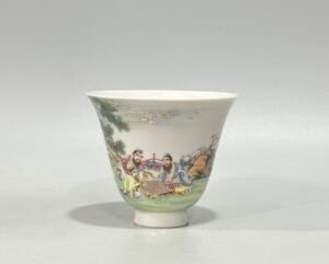 Qing Dynasty Yongzheng a pastel cup with a figure and a scholar