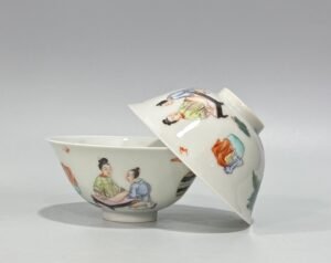 Qing Dynasty Yongzheng Pastel-colored figure erotic cup
