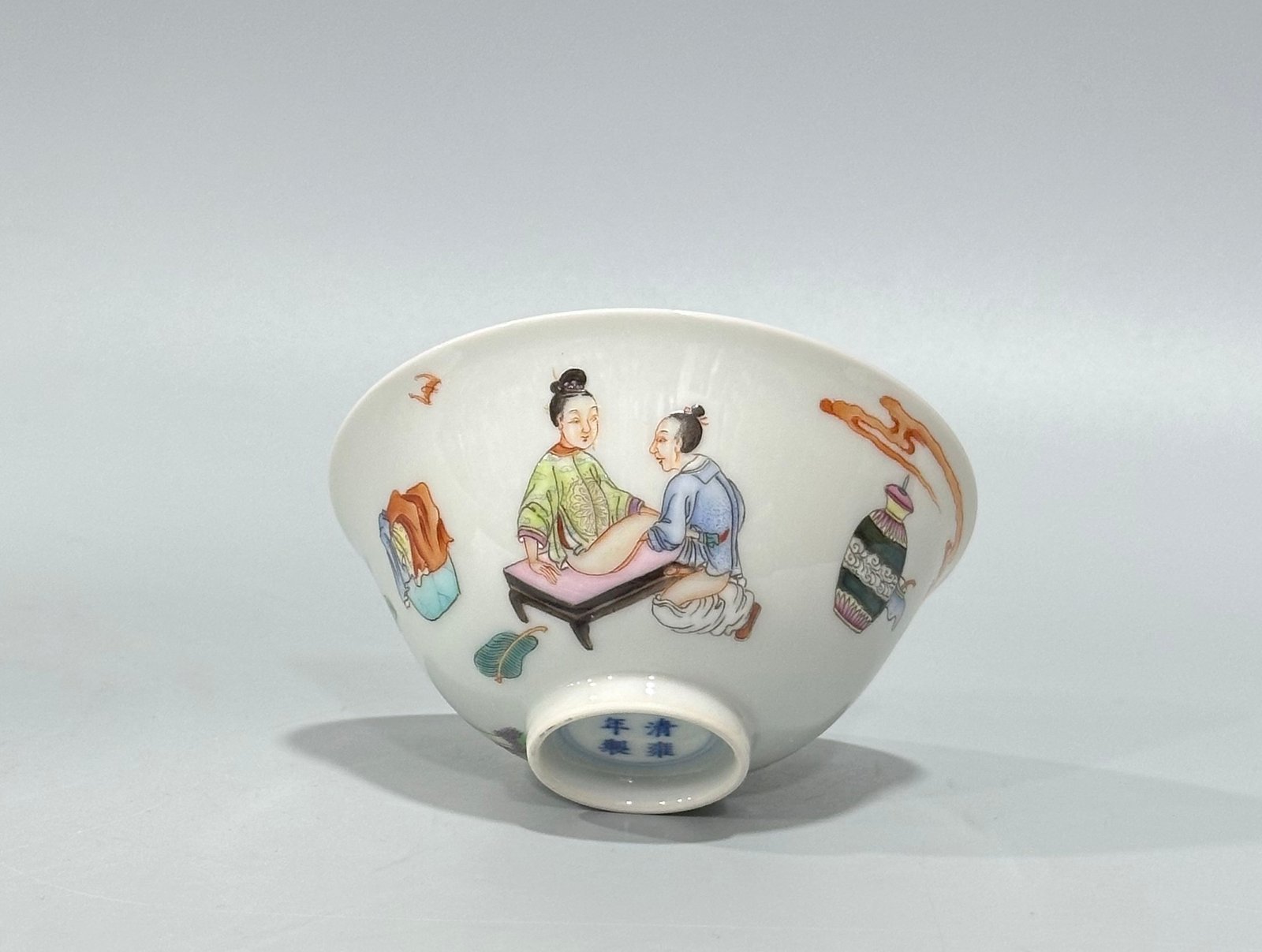 Qing Dynasty Yongzheng Pastel-colored figure erotic cup