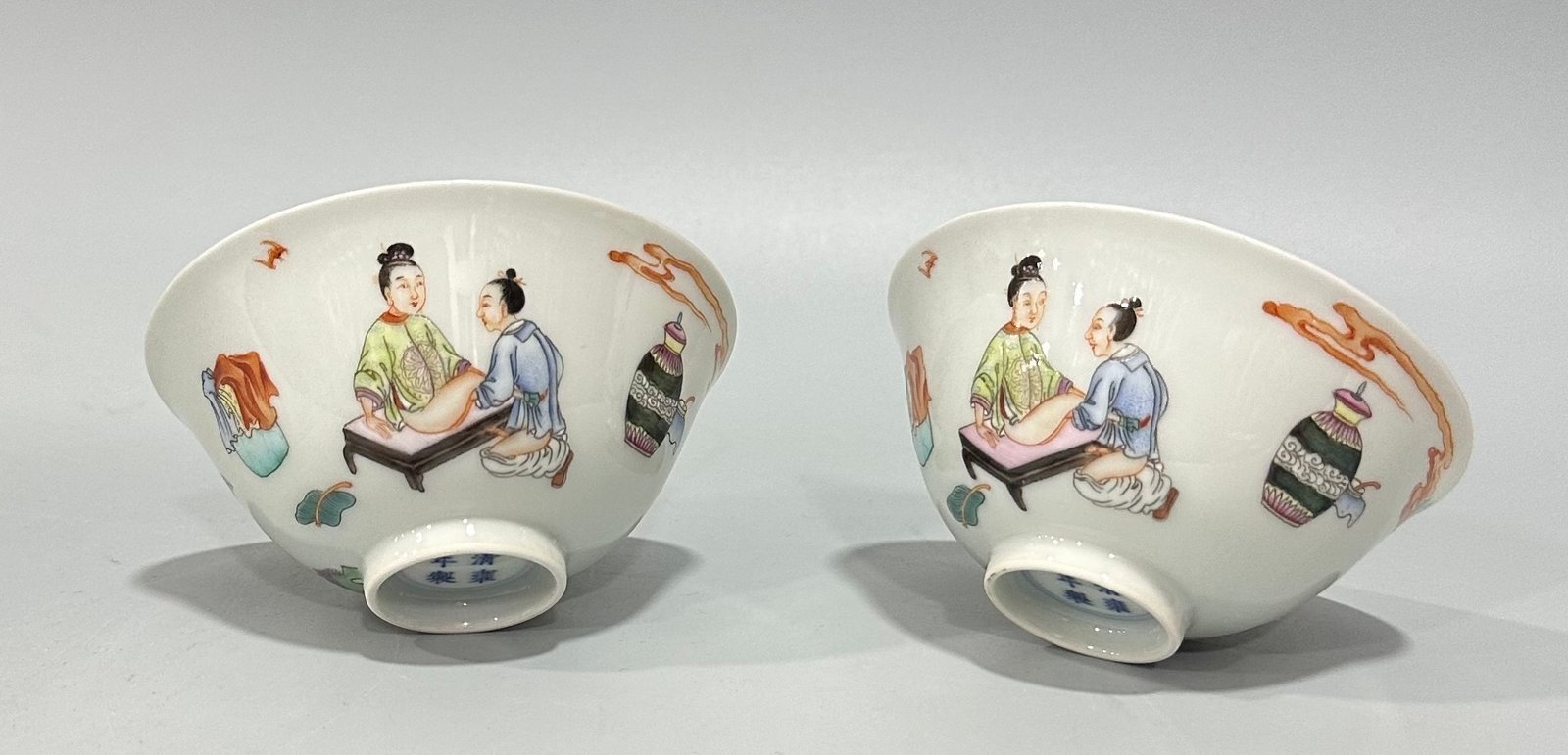 Qing Dynasty Yongzheng Pastel-colored figure erotic cup