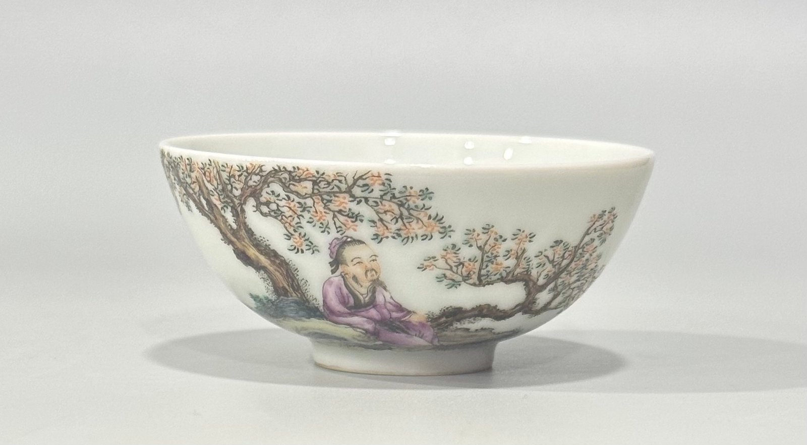 Qing Dynasty Yongzheng Pastel figure cup