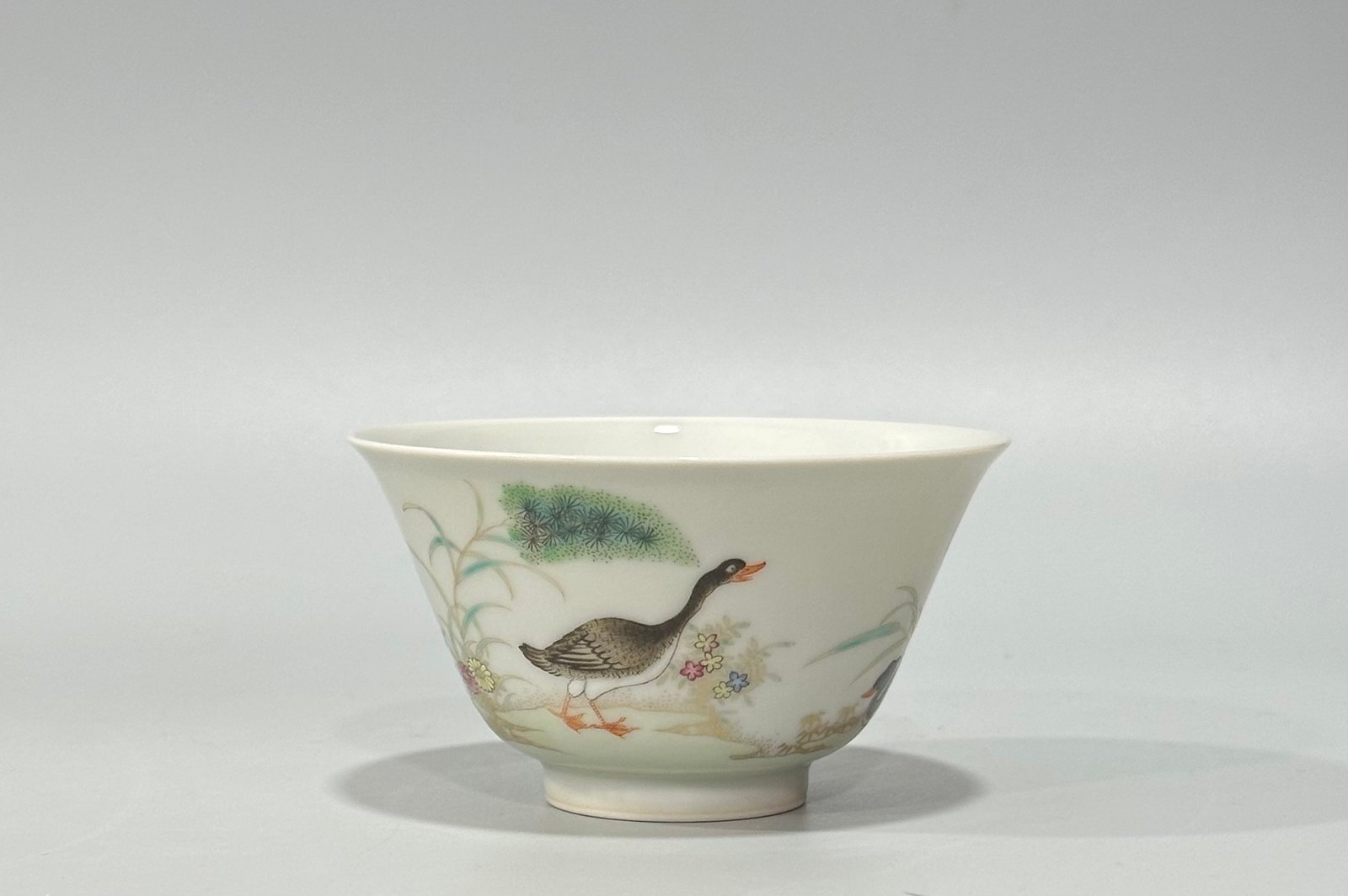 Qing Dynasty Yongzheng Pastel gold cup with reed and wild goose pattern