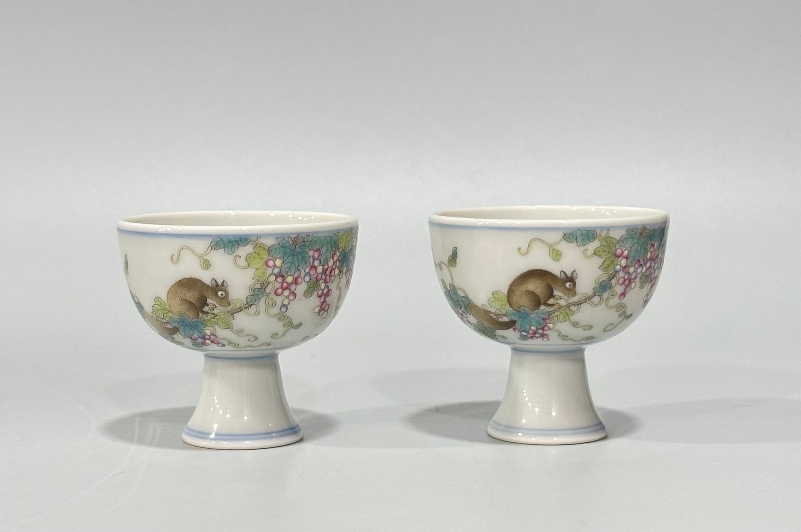 Qing Dynasty Yongzheng Pastel squirrel grape pattern goblet