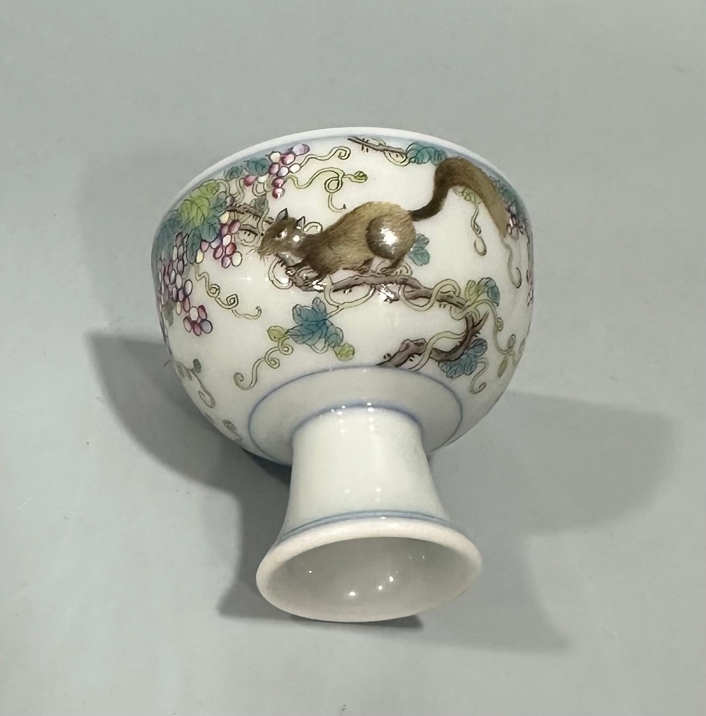 Qing Dynasty Yongzheng Pastel squirrel grape pattern goblet