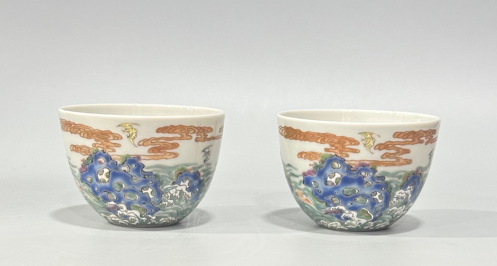 Qing Dynasty Yongzheng Pastel Fushan Shouhai pattern cylinder cup