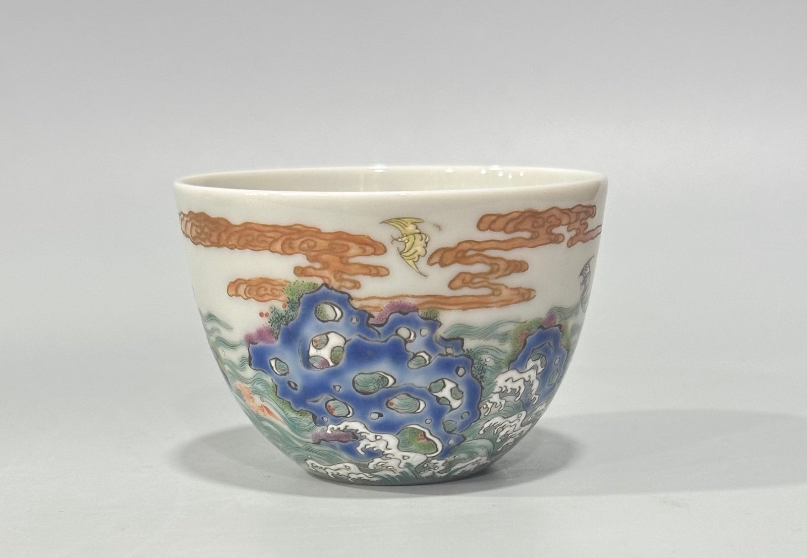 Qing Dynasty Yongzheng Pastel Fushan Shouhai pattern cylinder cup