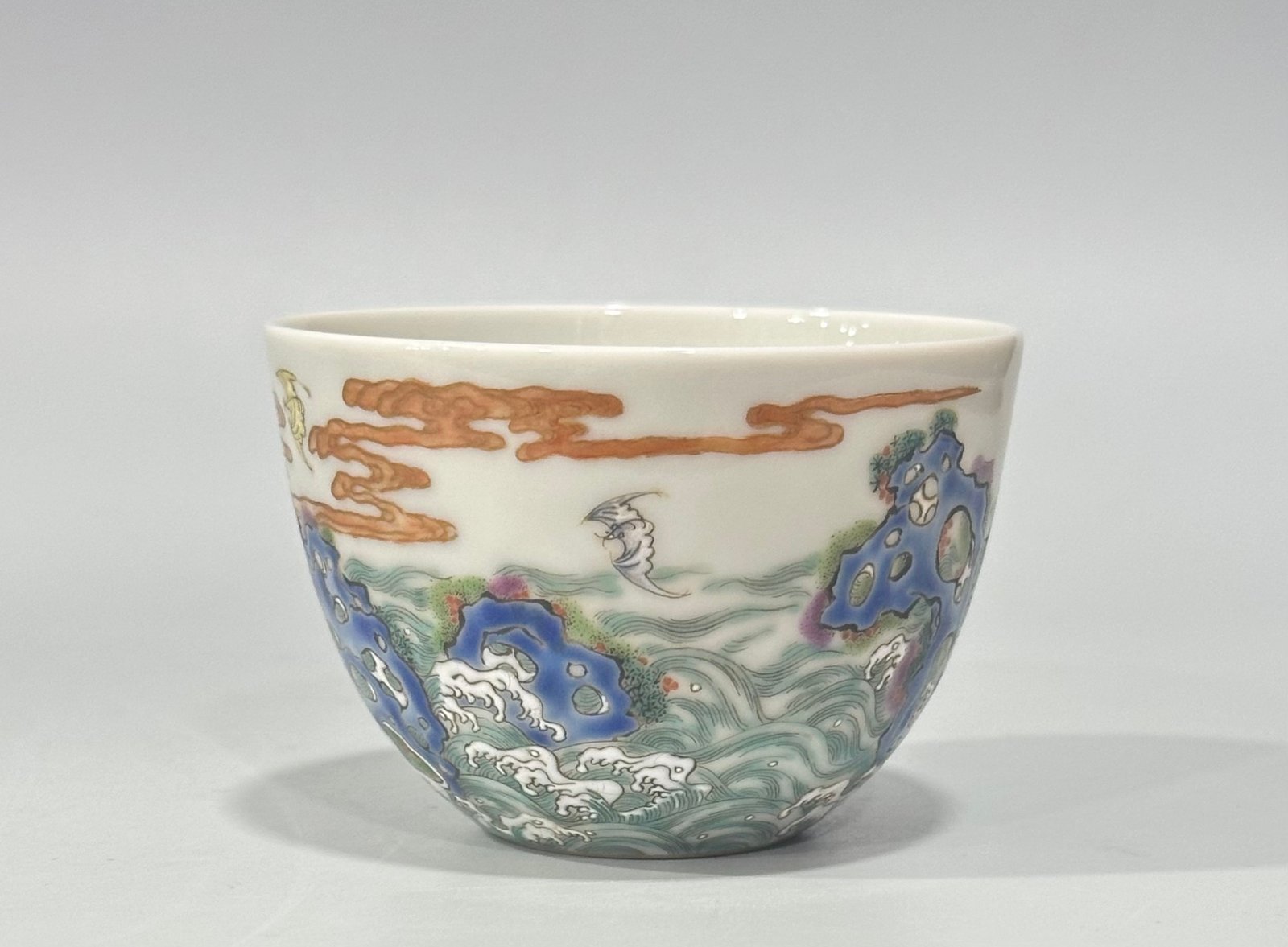 Qing Dynasty Yongzheng Pastel Fushan Shouhai pattern cylinder cup