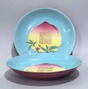 Qing Dynasty Yongzheng Pastel rouge red painted turquoise green peach Wanshou Wujie pattern plate