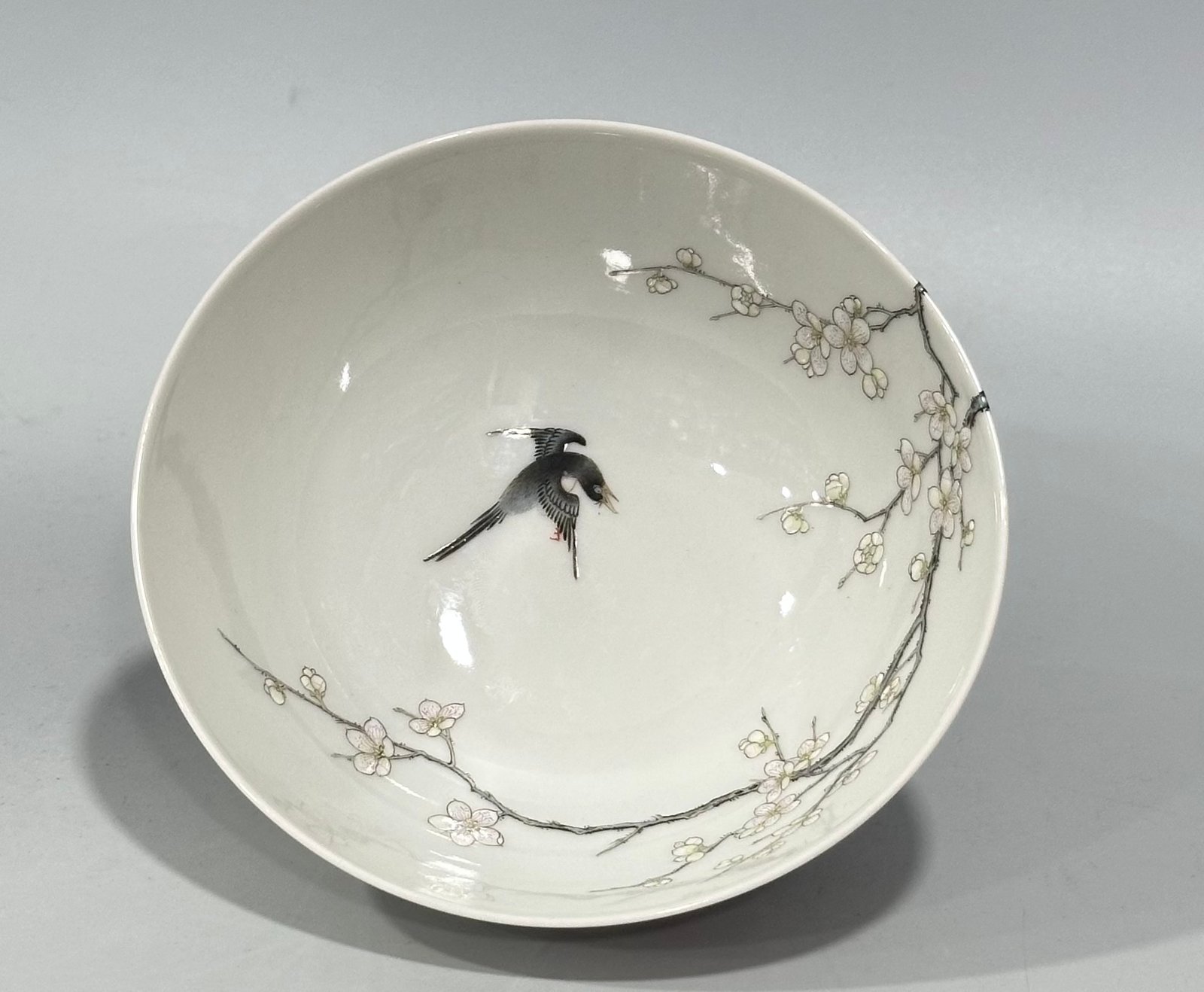 Qing Dynasty Yongzheng Pastel flower and bird bowl with branch pattern