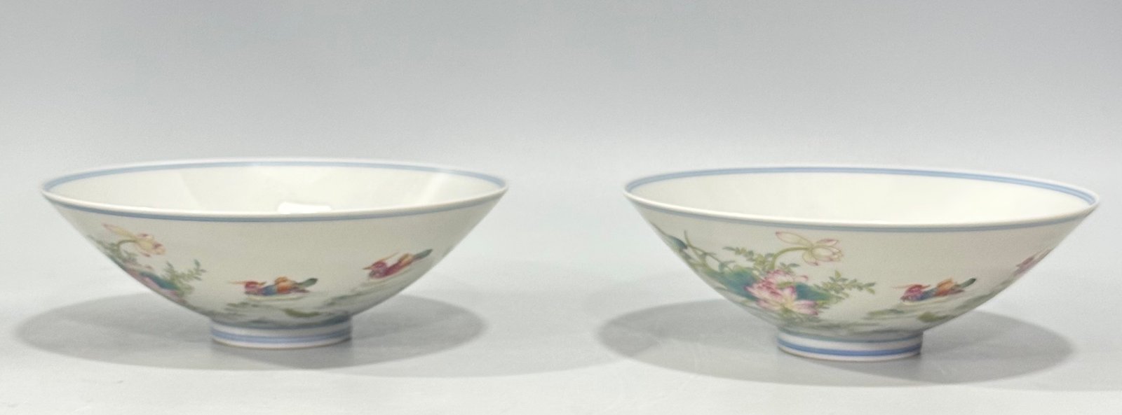 Qing Dynasty Yongzheng famille rose flower bird lotus and mandarin duck bamboo hat bowl