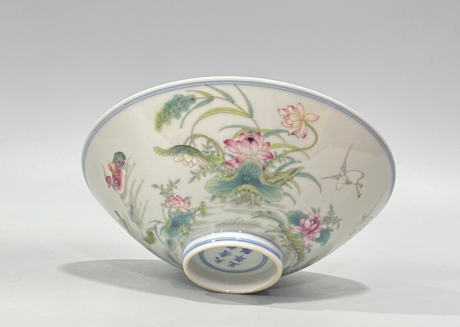 Qing Dynasty Yongzheng famille rose flower bird lotus and mandarin duck bamboo hat bowl