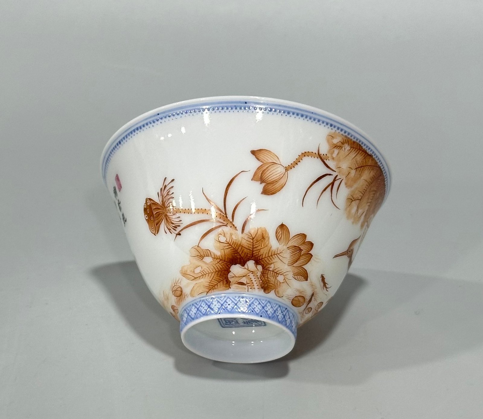Qing Dynasty Yongzheng Thin cup with green edges linen flowers and birds