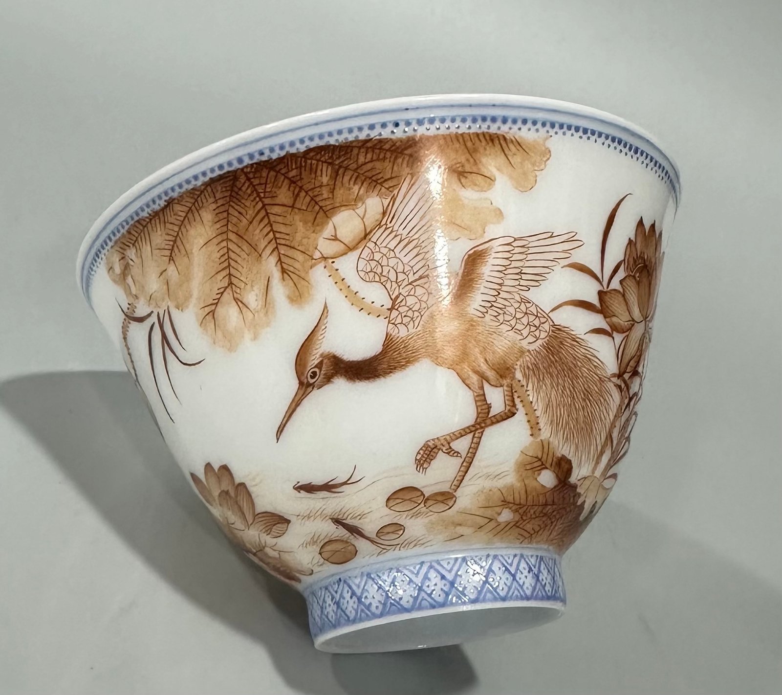 Qing Dynasty Yongzheng Thin cup with green edges linen flowers and birds