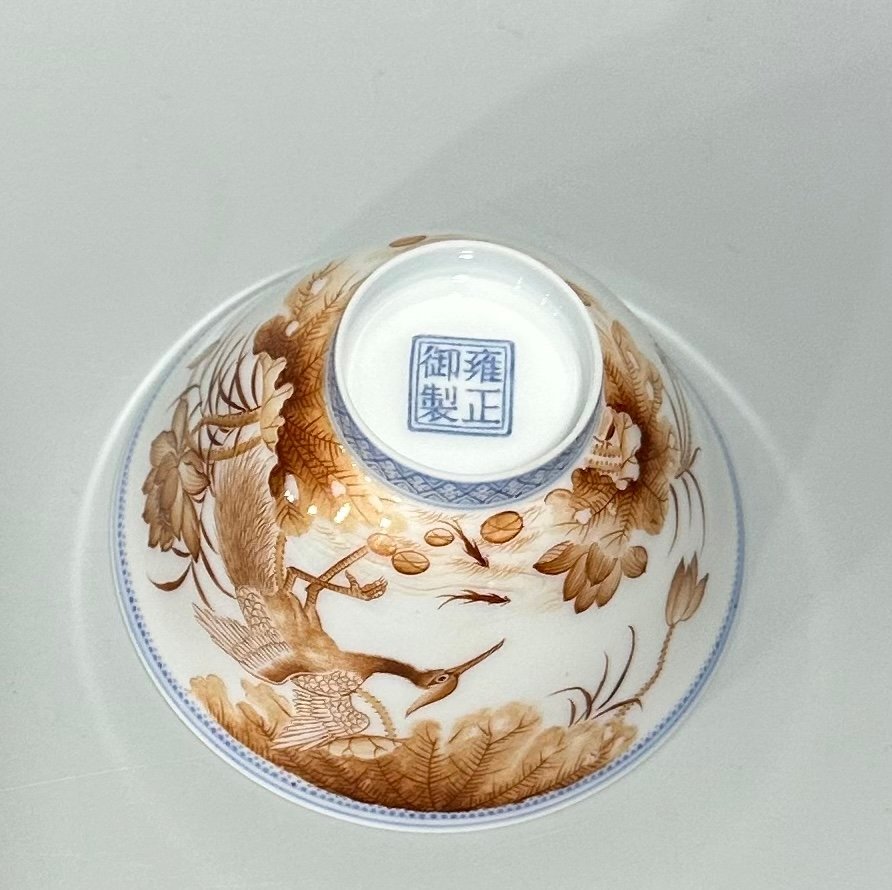 Qing Dynasty Yongzheng Thin cup with green edges linen flowers and birds