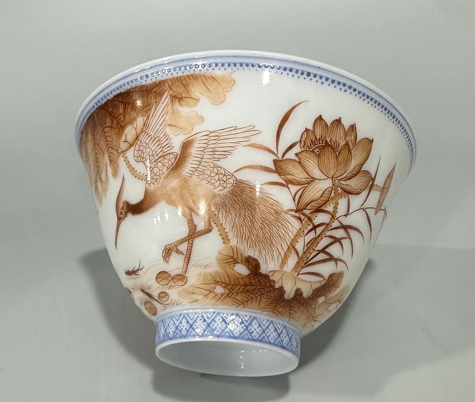 Qing Dynasty Yongzheng Thin cup with green edges linen flowers and birds