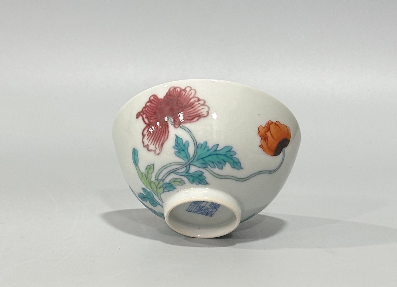 Qing Dynasty Yongzheng Underglaze red cup with colorful floral patterns