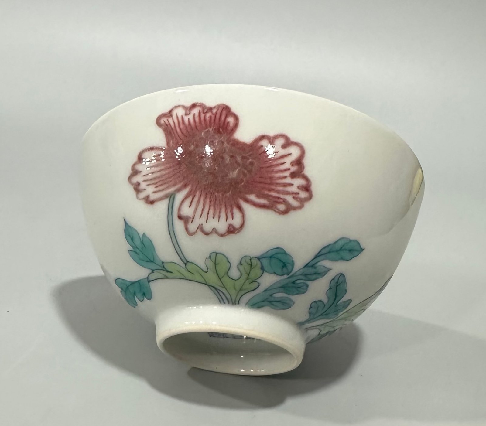 Qing Dynasty Yongzheng Underglaze red cup with colorful floral patterns